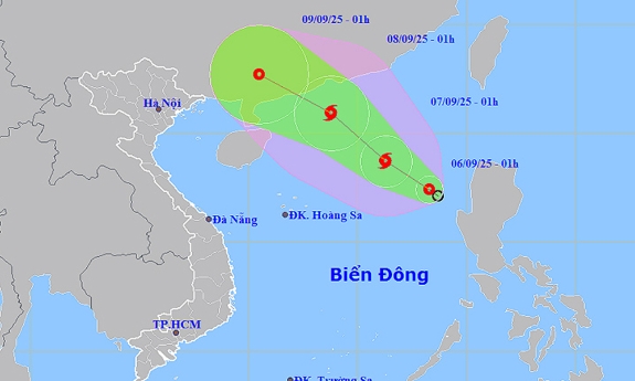 ­Áp thấp nhiệt đới trên Biển Đông có khả năng mạnh lên thành bão